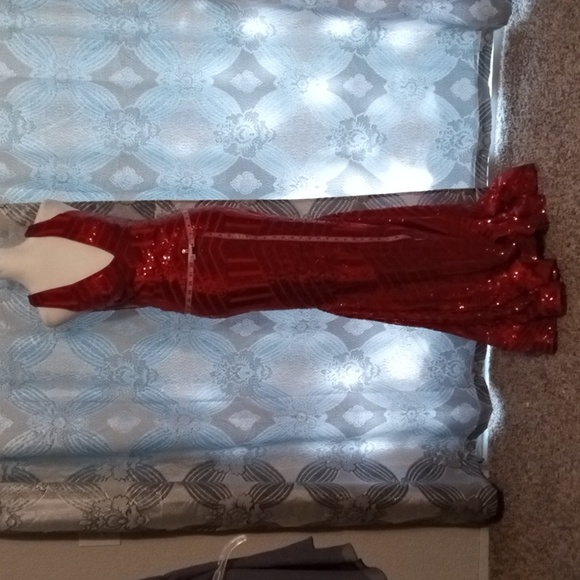 Glamorous Red Sequin Shiny V-Neck Mermaid Maxi Dress - Picture 13 of 13